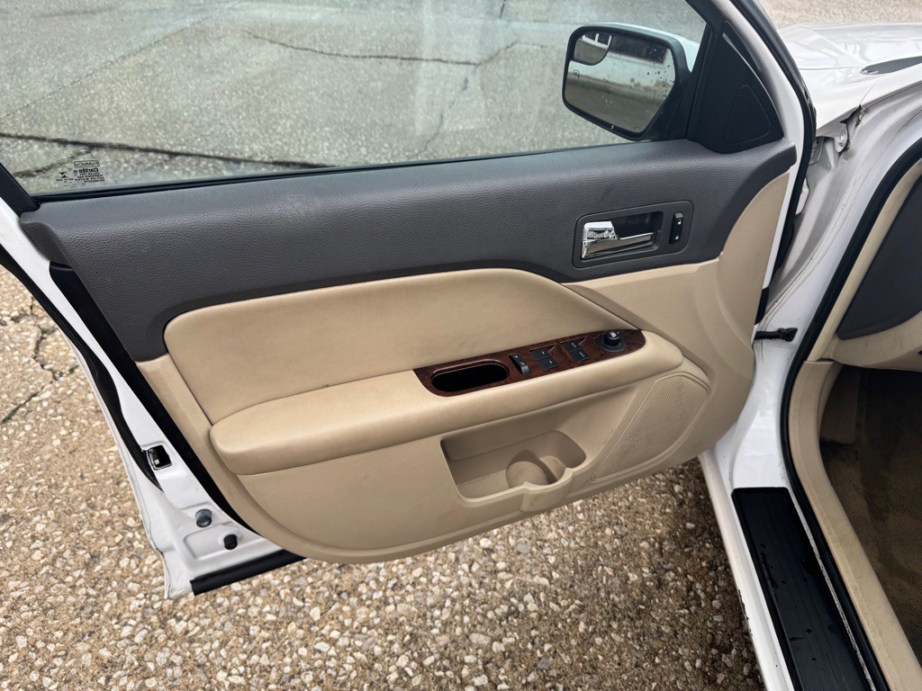 2012 Ford Fusion Image 16