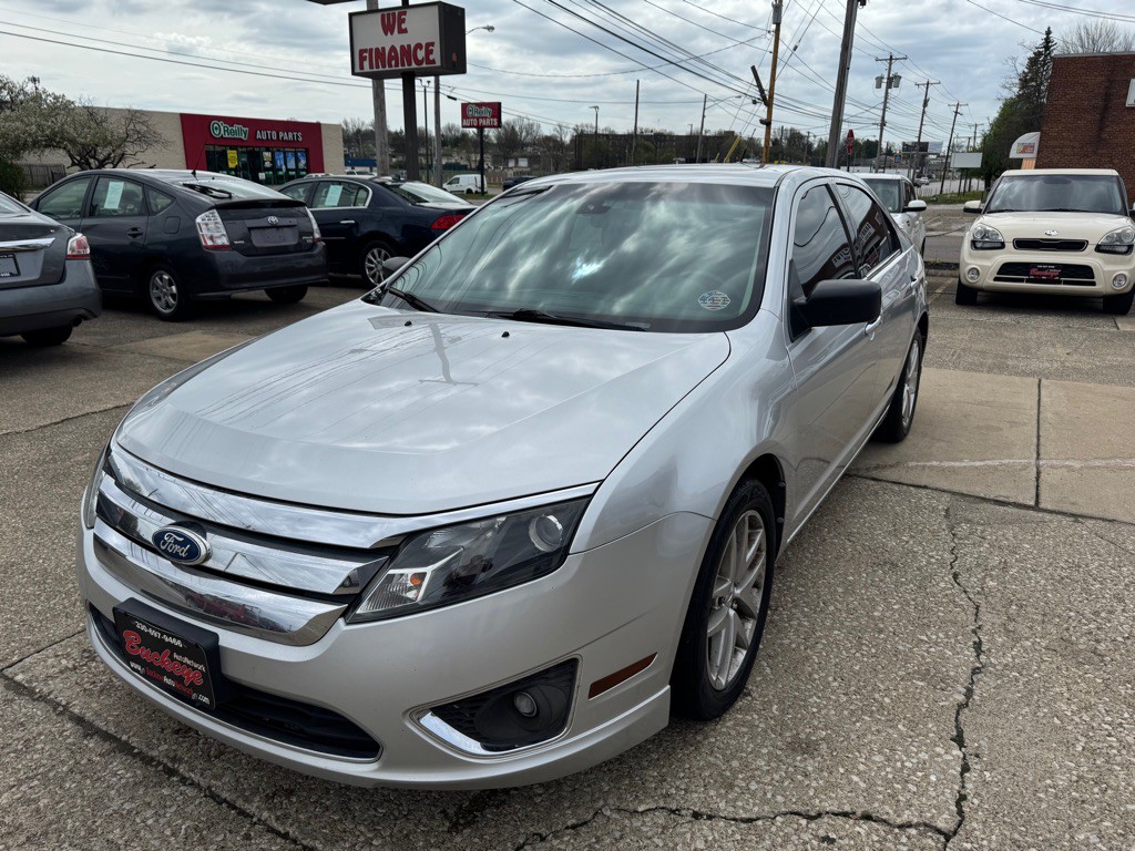 2011 Ford Fusion Image 3