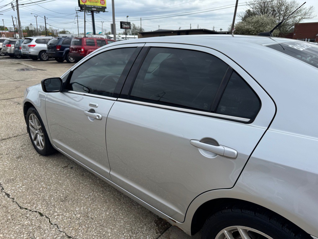 2011 Ford Fusion Image 5