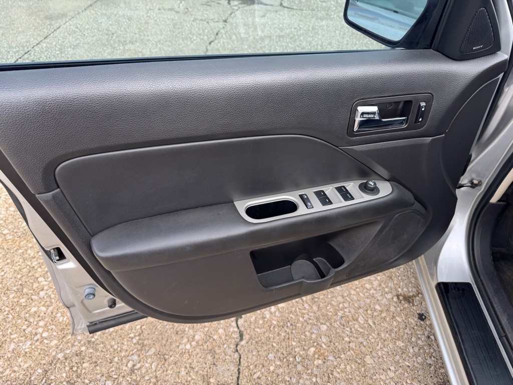 2011 Ford Fusion Image 17