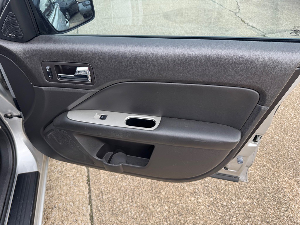 2011 Ford Fusion Image 23