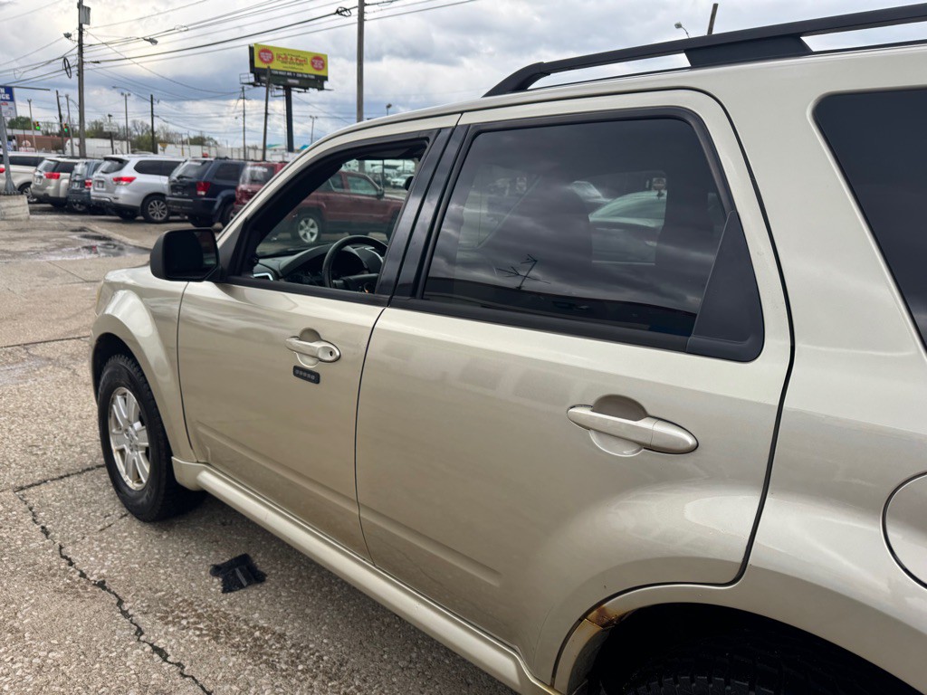 2010 Mercury Mariner Image 5