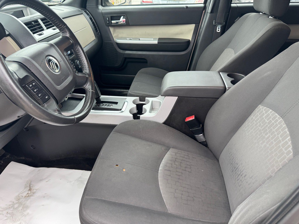 2010 Mercury Mariner Image 17