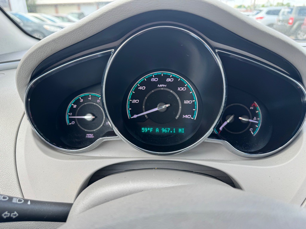 2011 Chevrolet Malibu Image 12