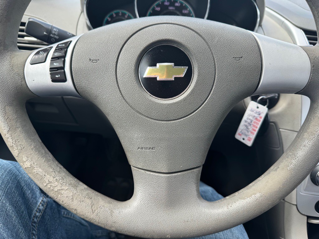 2011 Chevrolet Malibu Image 13