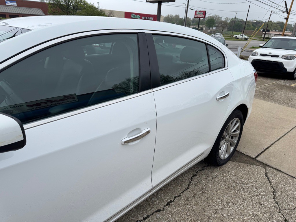 2016 Buick Lacrosse Image 4