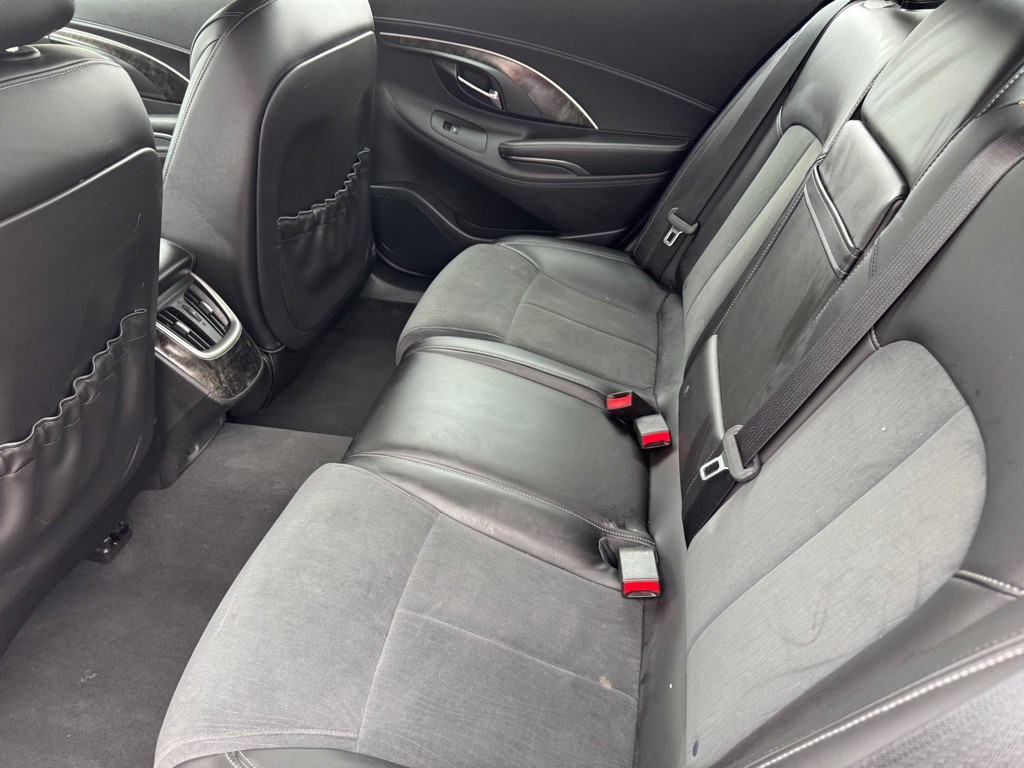 2016 Buick Lacrosse Image 19