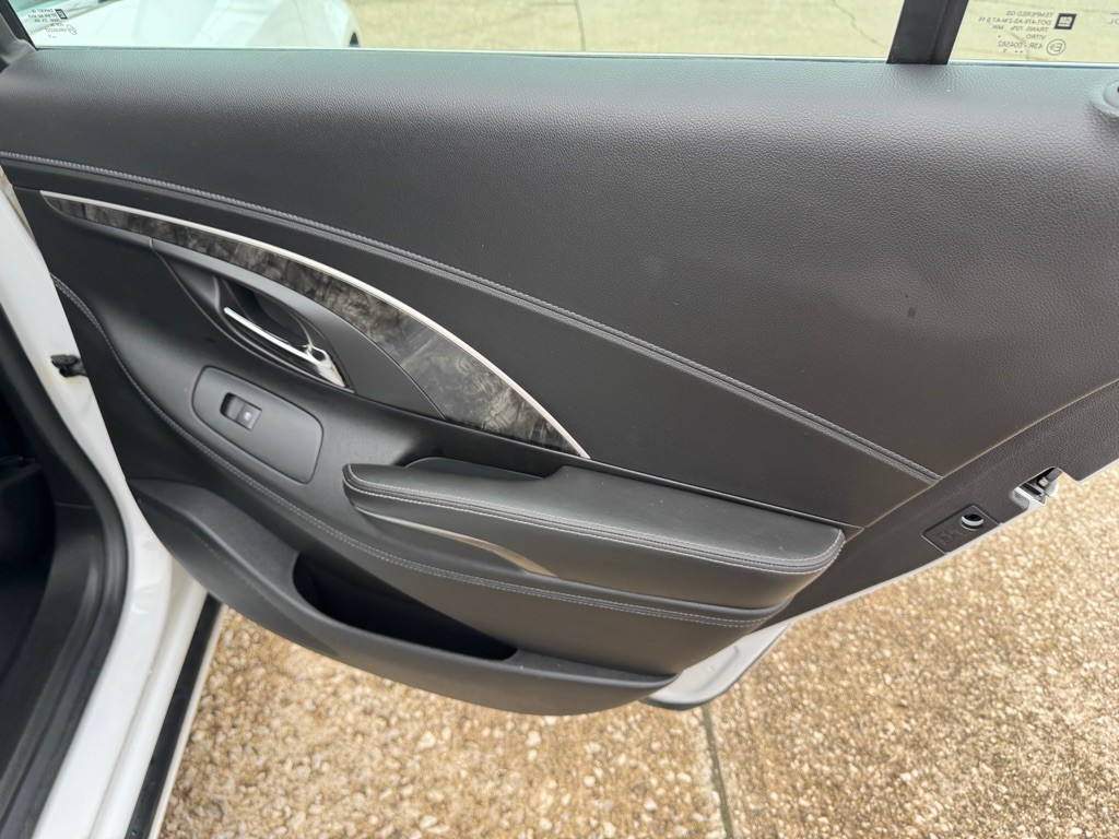2016 Buick Lacrosse Image 20