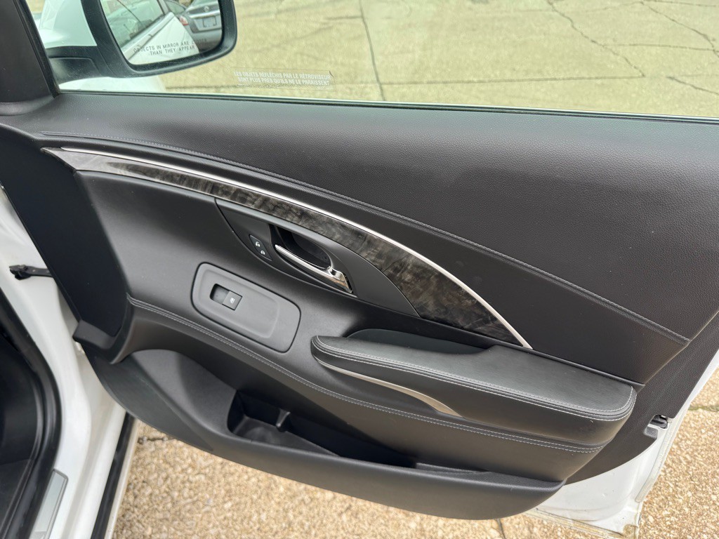 2016 Buick Lacrosse Image 22