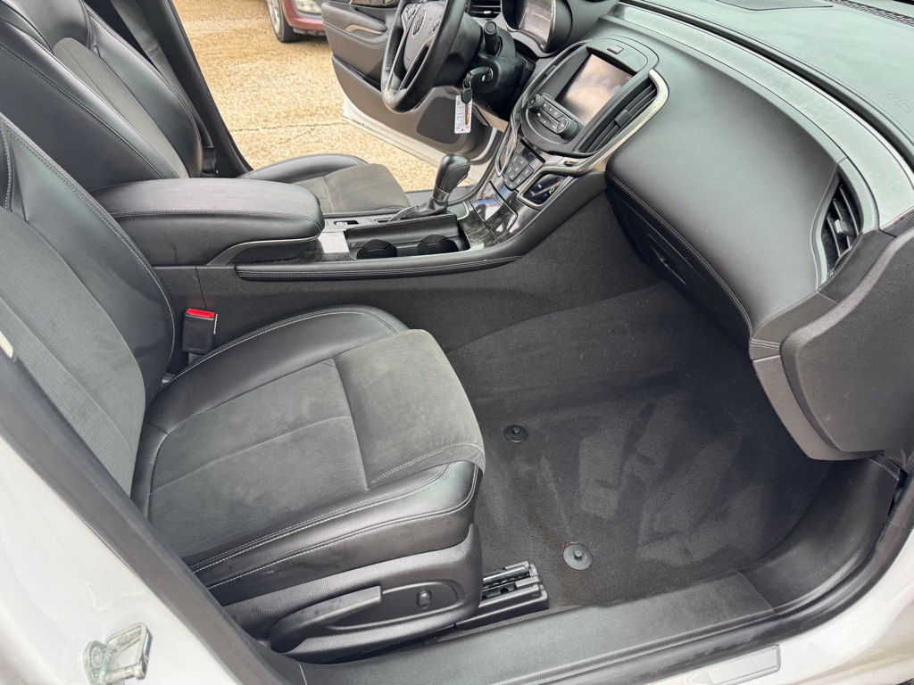 2016 Buick Lacrosse Image 23