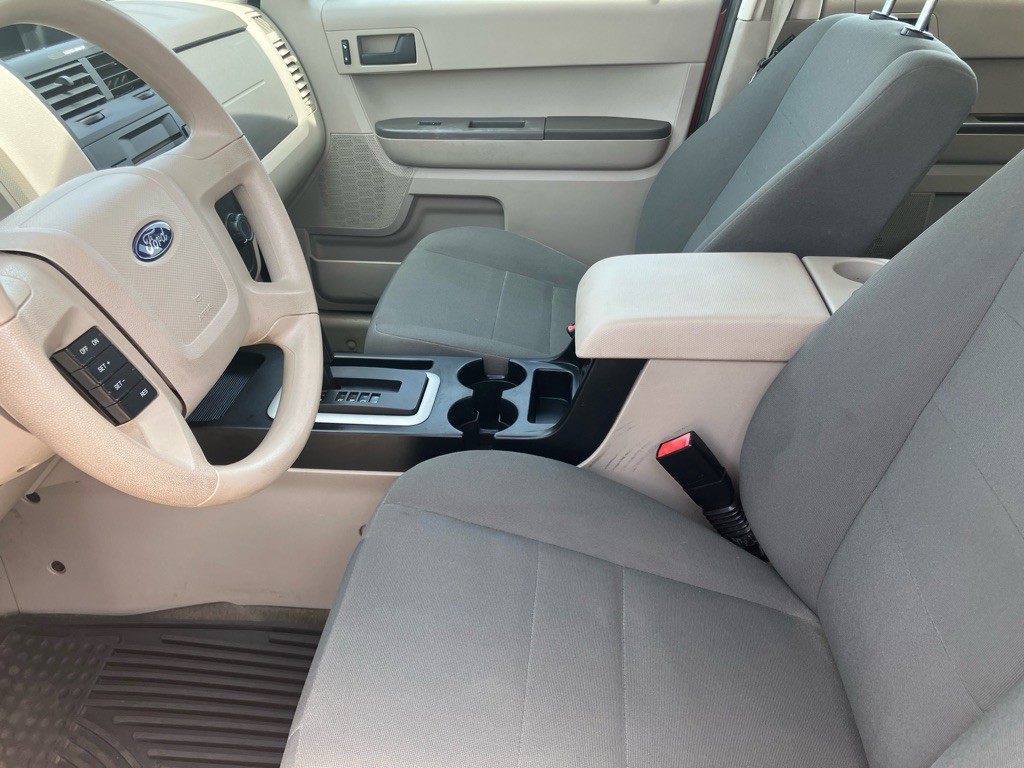 2010 Ford Escape Image 17