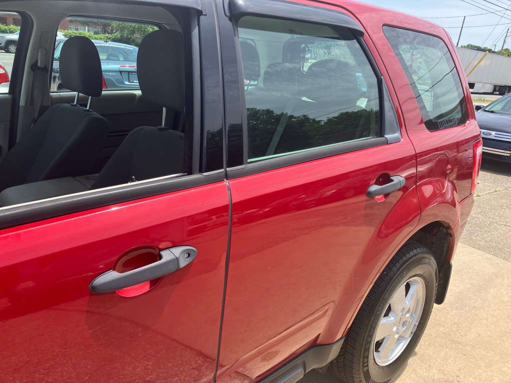 2010 Ford Escape Image 28