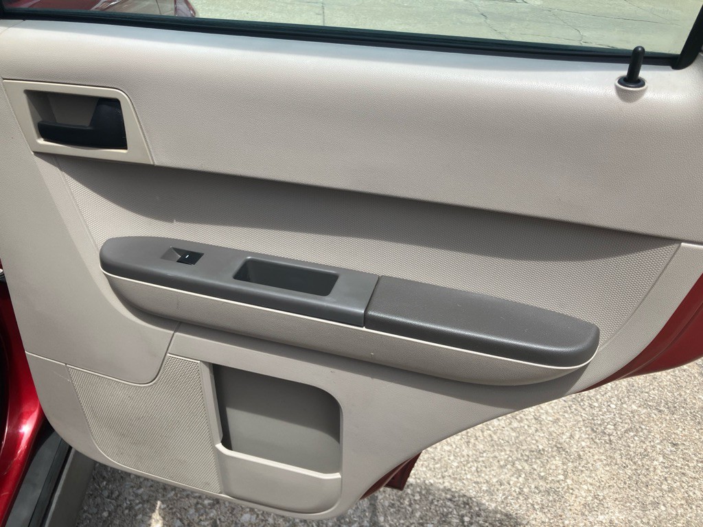 2010 Ford Escape Image 44