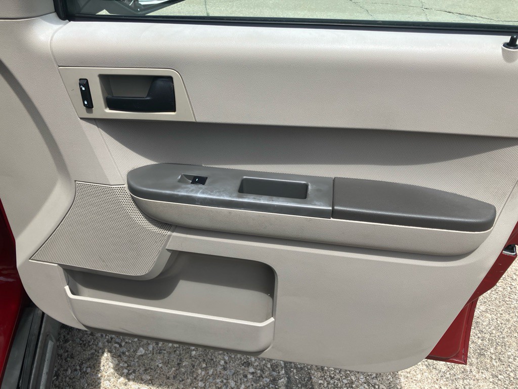 2010 Ford Escape Image 46