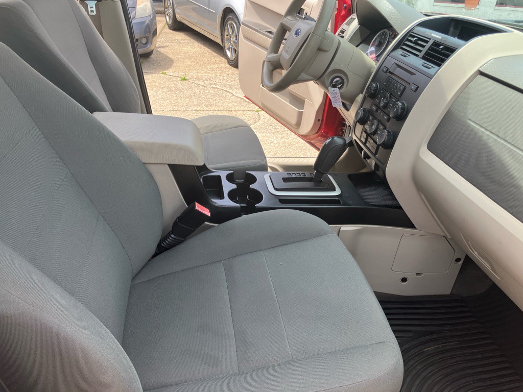 2010 Ford Escape Image 47