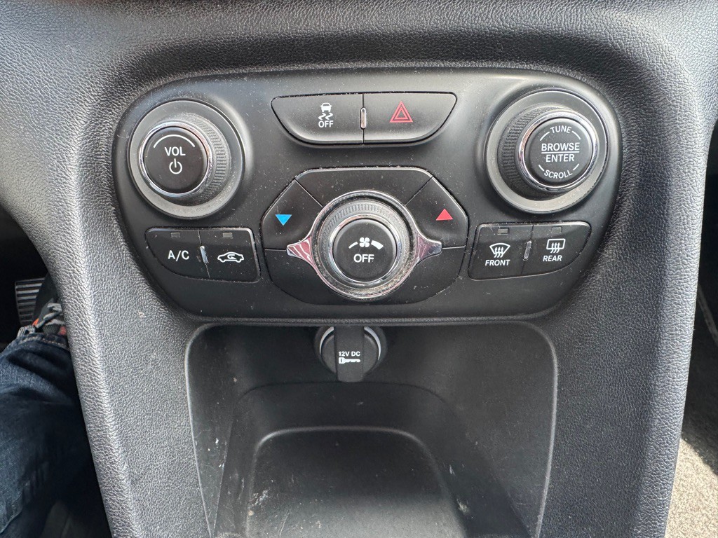 2013 Dodge Dart Image 15