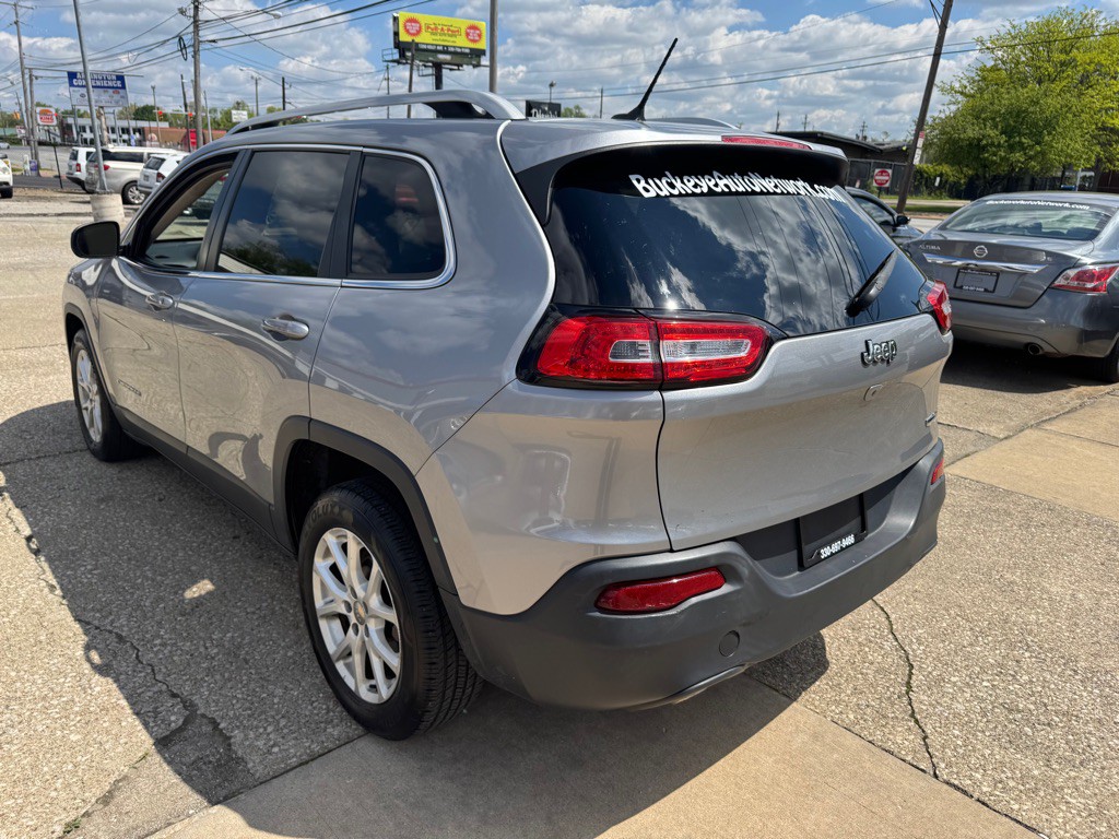 2016 Jeep Cherokee Image 6