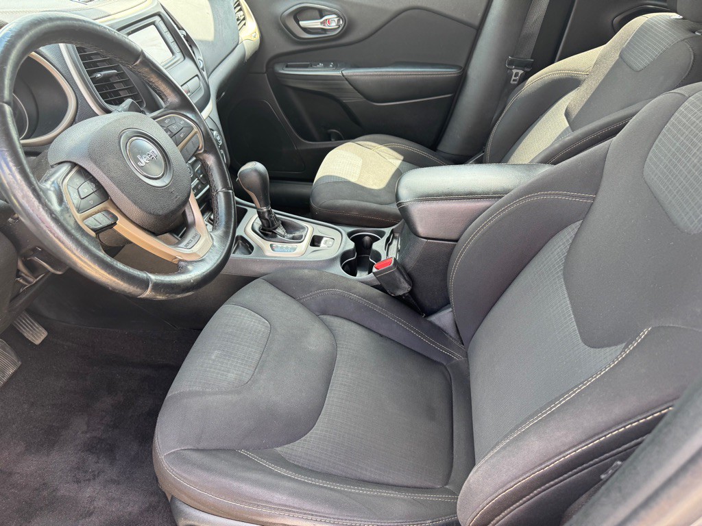 2016 Jeep Cherokee Image 19