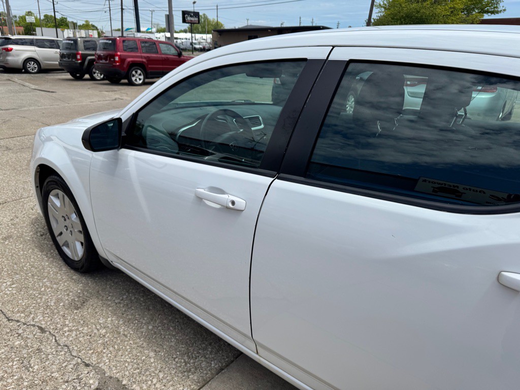 2013 Dodge Avenger Image 5