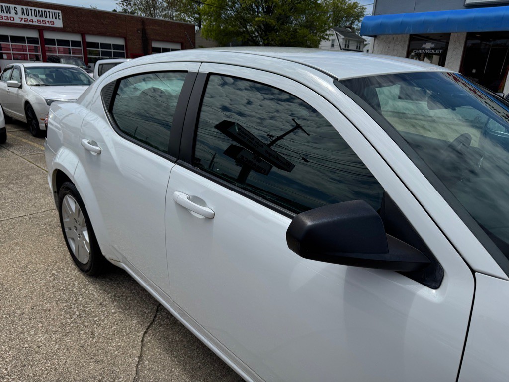 2013 Dodge Avenger Image 10
