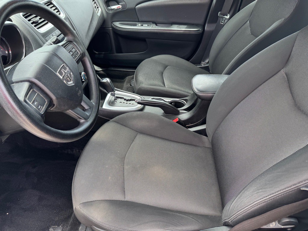2013 Dodge Avenger Image 17