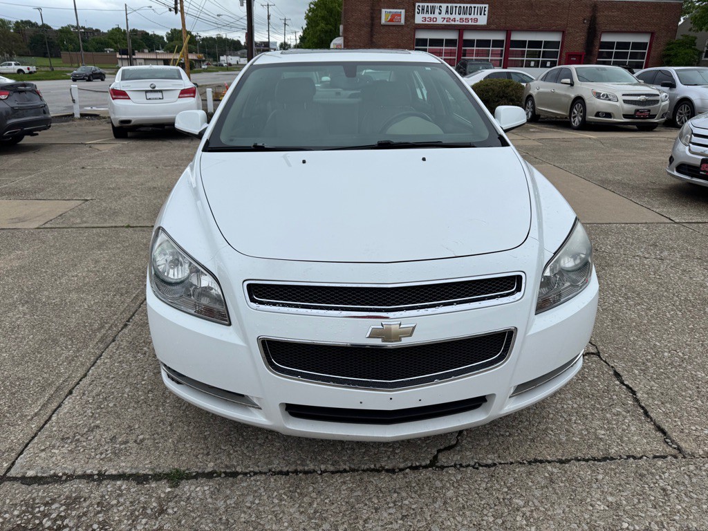 2009 Chevrolet Malibu Image 2