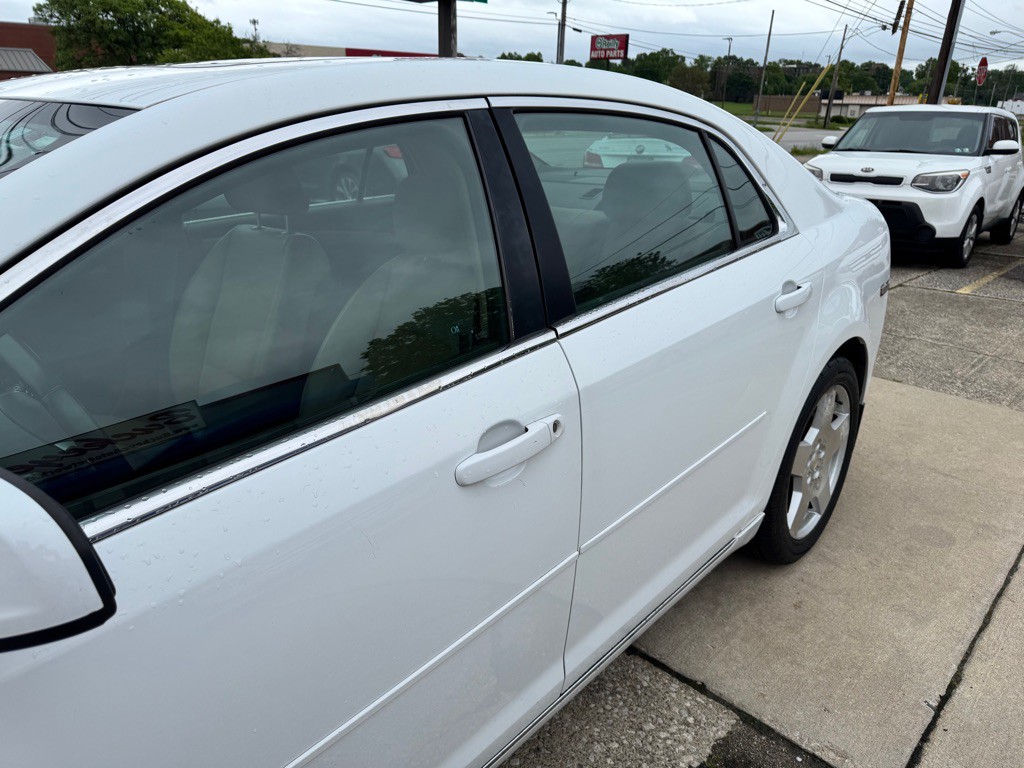2009 Chevrolet Malibu Image 4