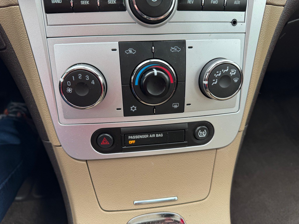 2009 Chevrolet Malibu Image 16