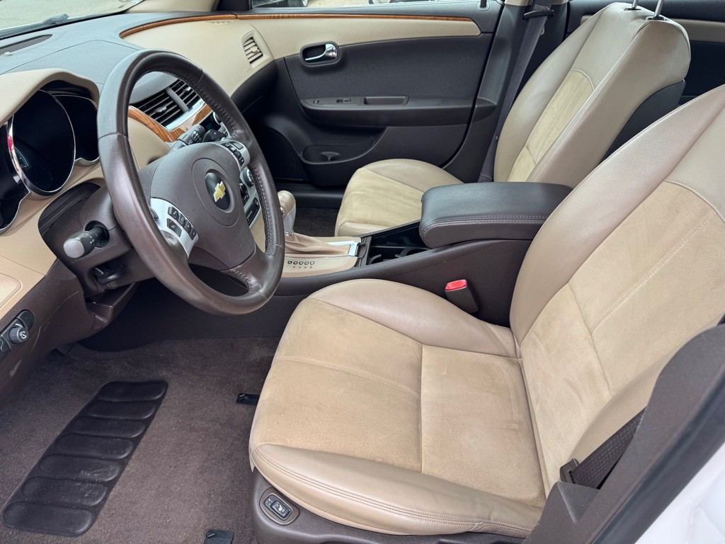 2009 Chevrolet Malibu Image 18