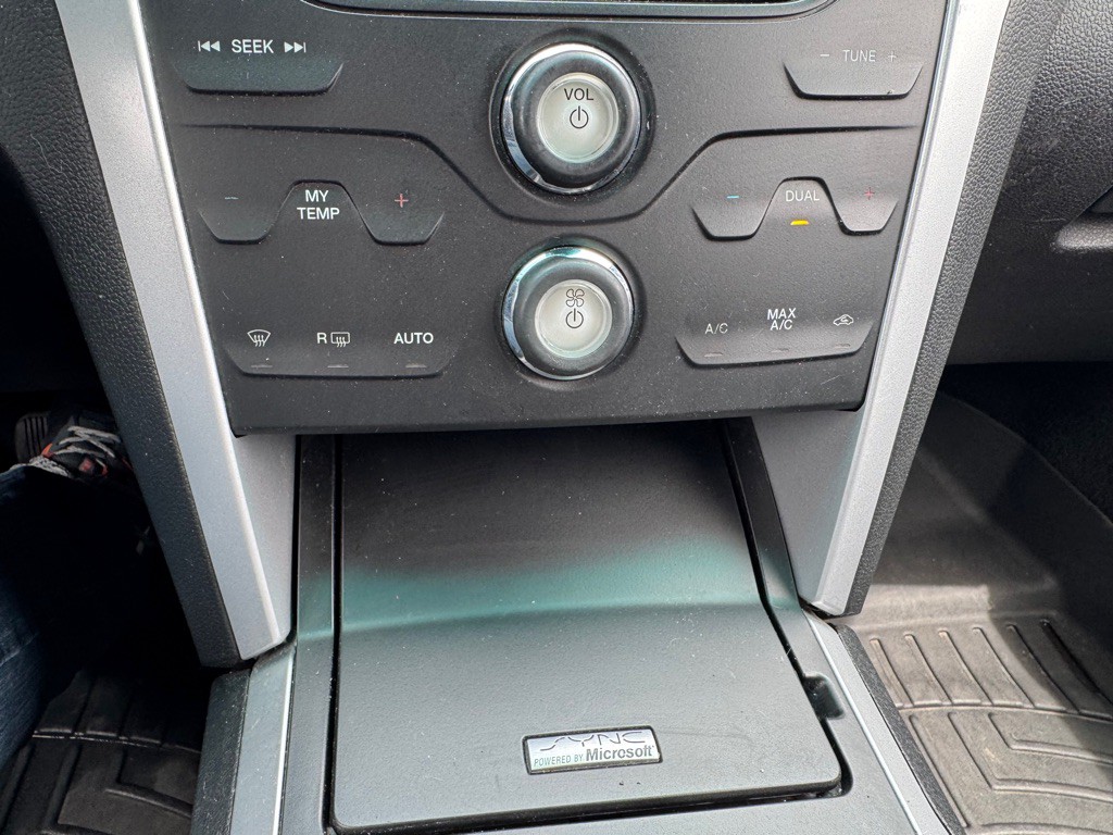 2014 Ford Explorer Image 16