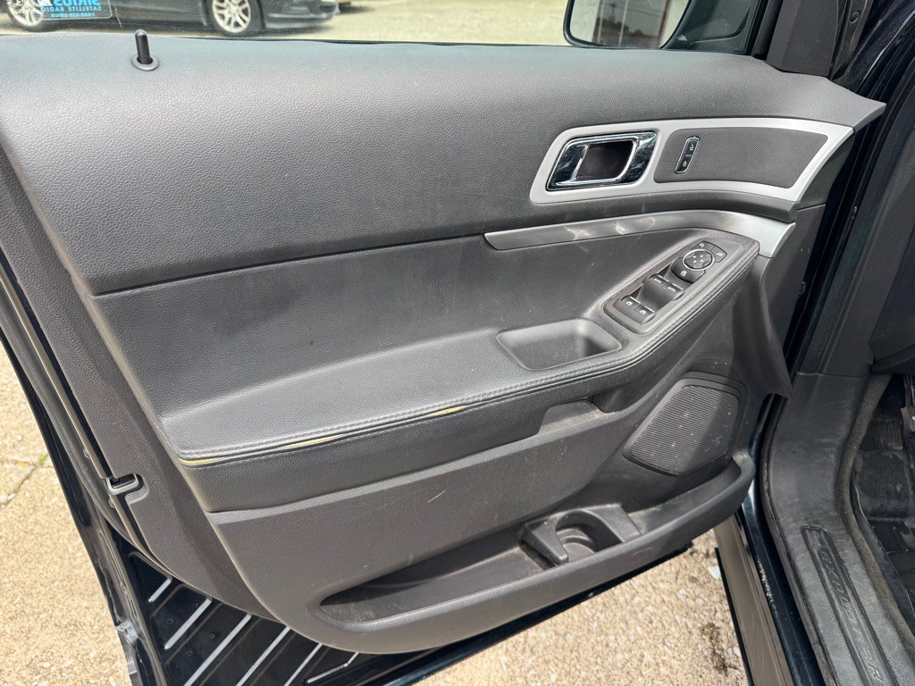 2014 Ford Explorer Image 17