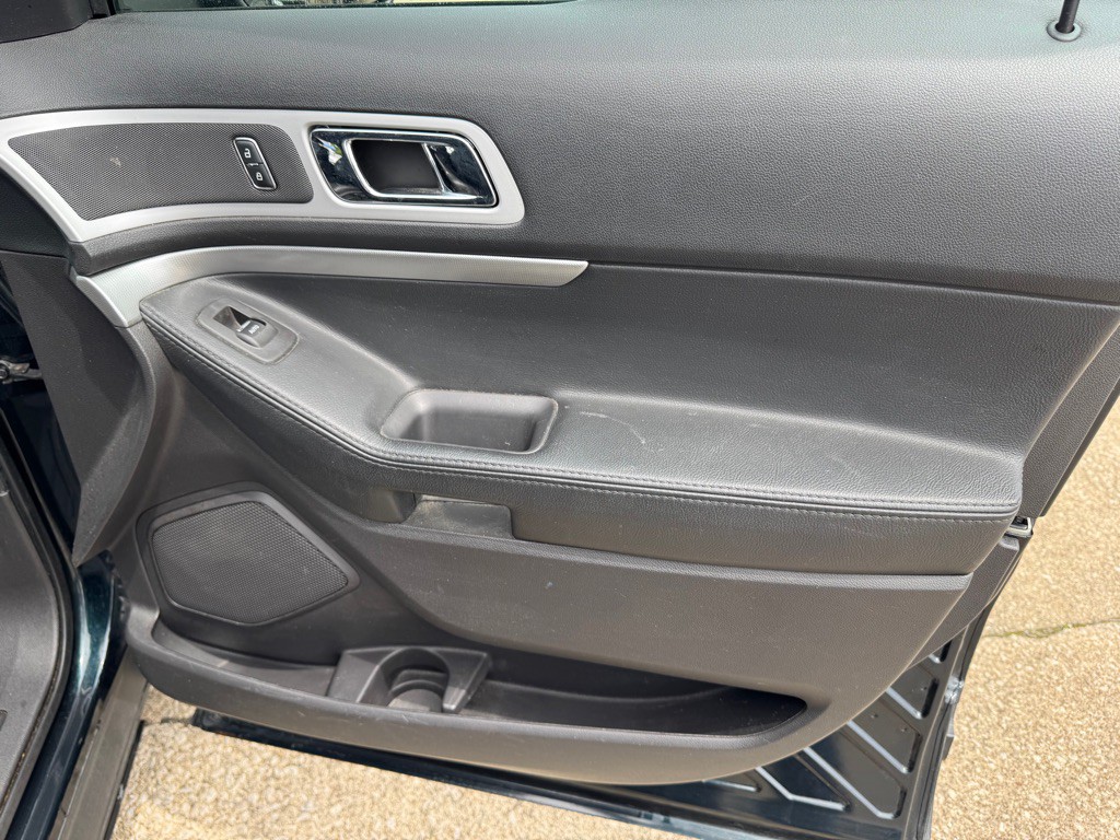2014 Ford Explorer Image 25
