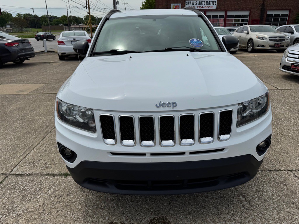 2017 Jeep Compass Image 2