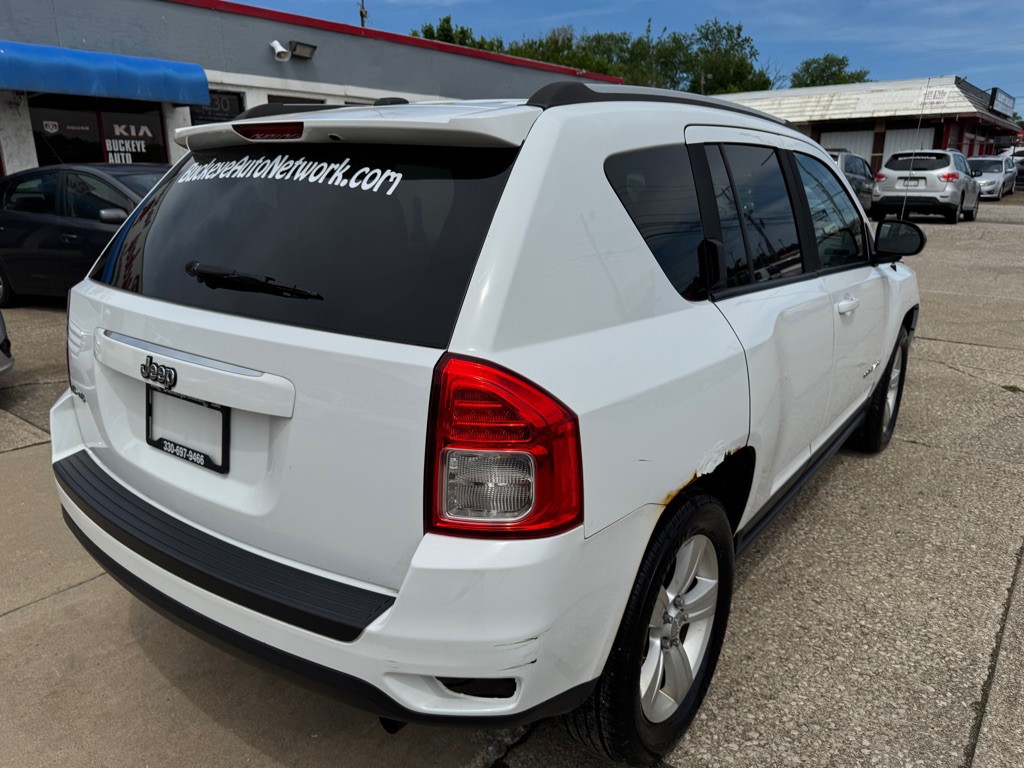 2017 Jeep Compass Image 8