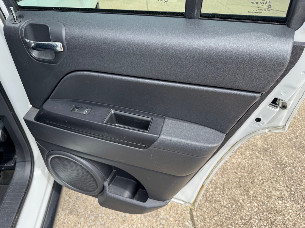 2017 Jeep Compass Image 20
