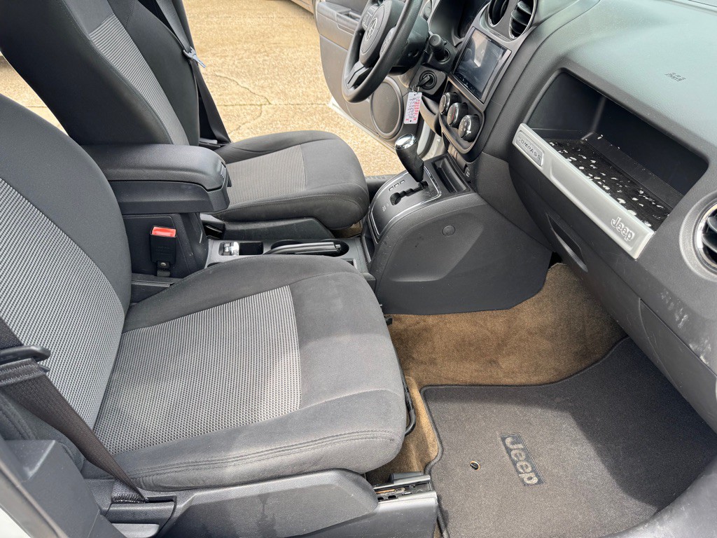 2017 Jeep Compass Image 23