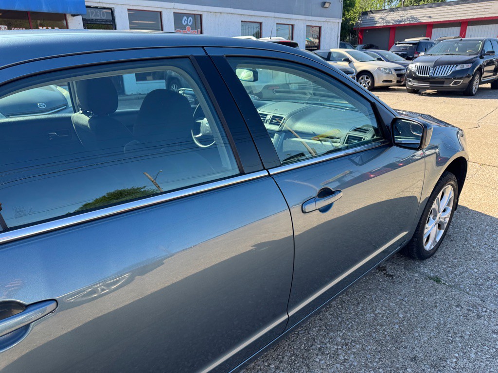 2012 Ford Fusion Image 11