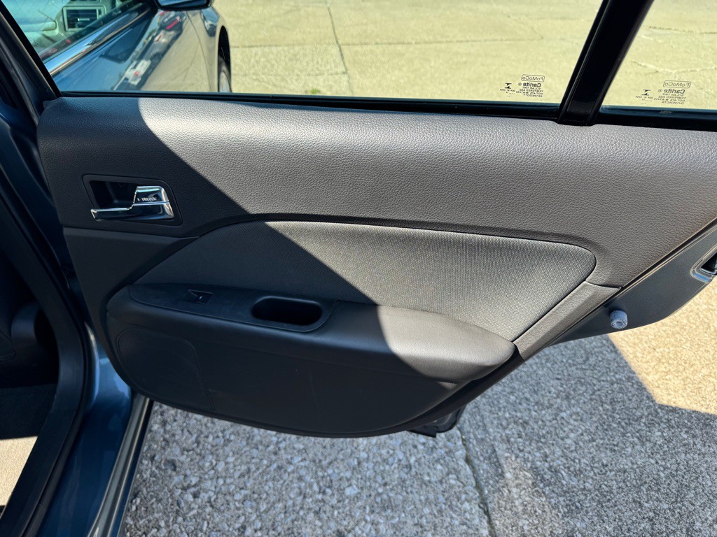 2012 Ford Fusion Image 24