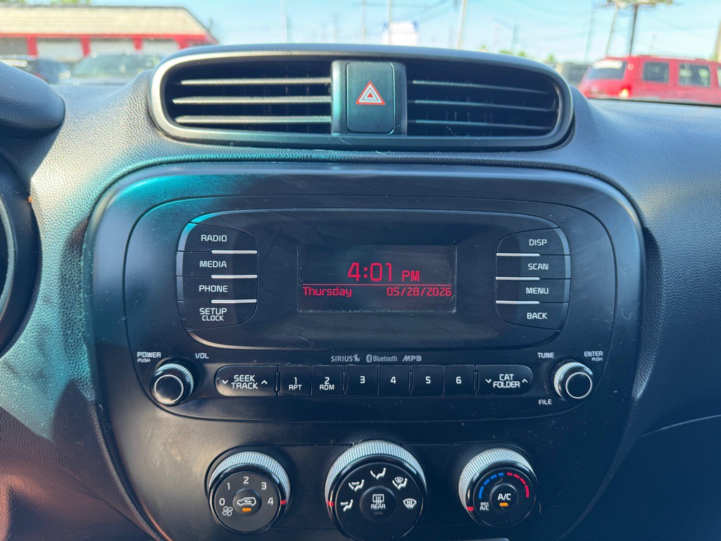 2015 Kia Soul Image 14