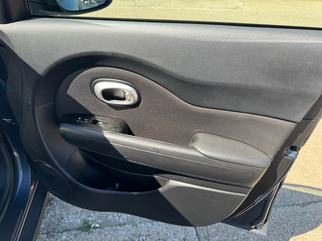 2015 Kia Soul Image 22