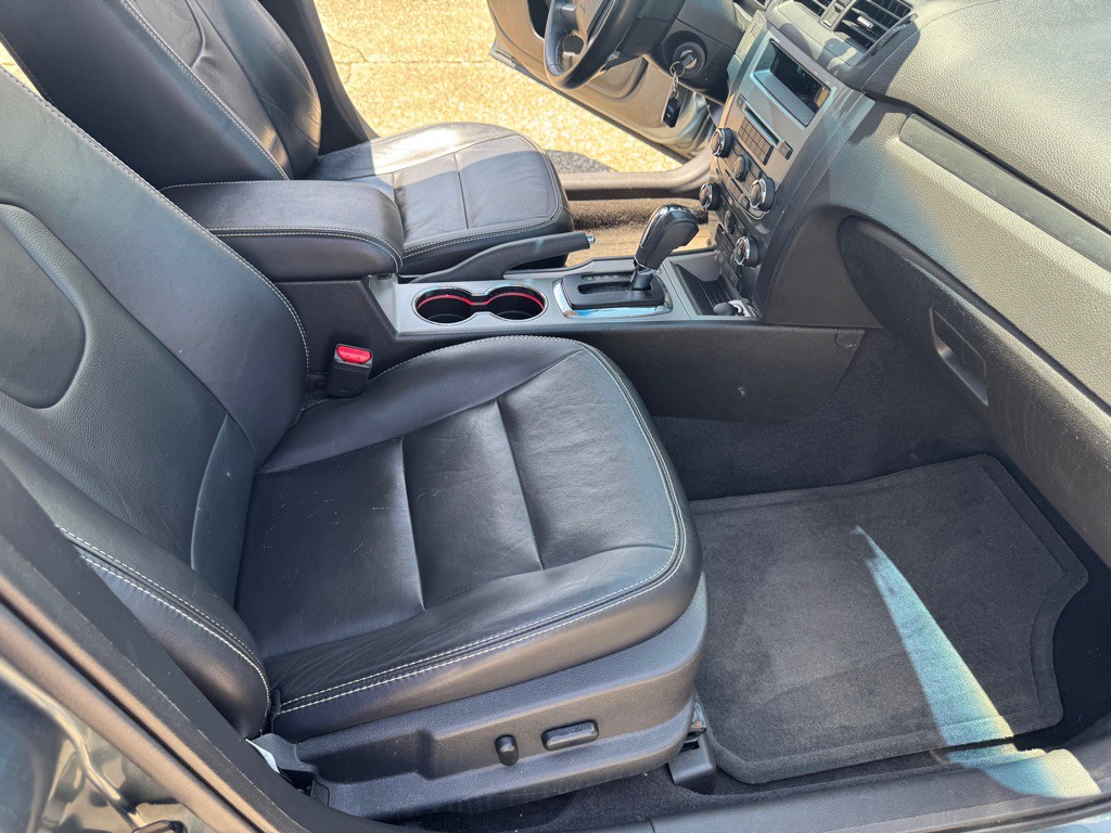 2012 Ford Fusion Image 24