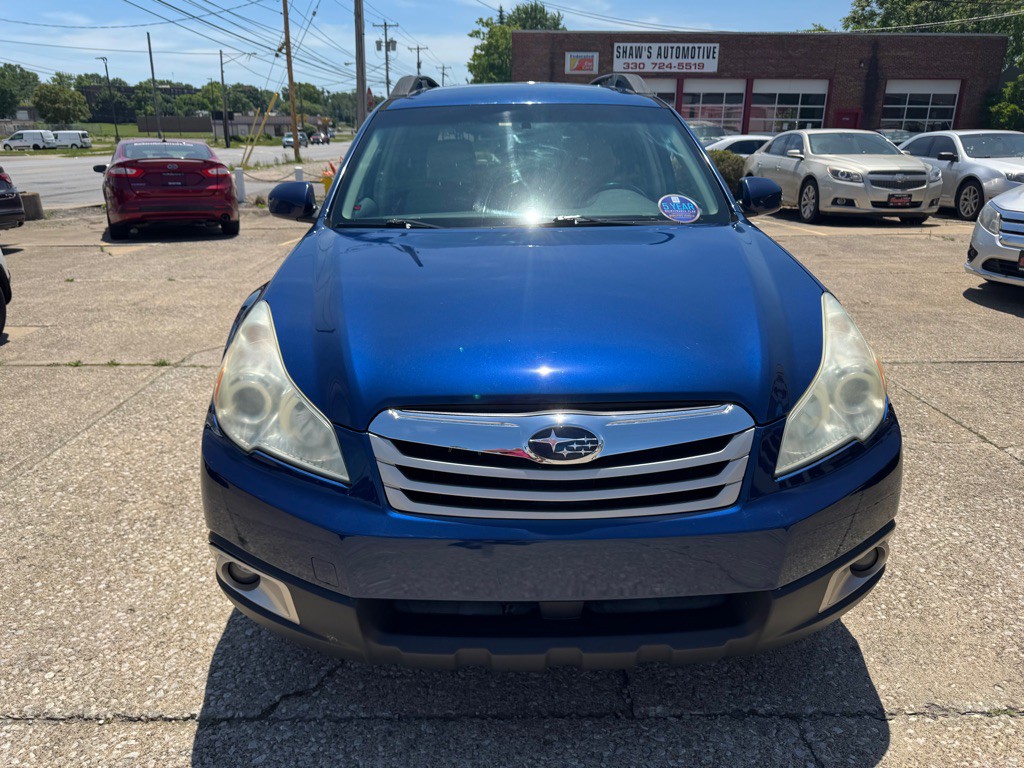 2011 Subaru Outback Image 2
