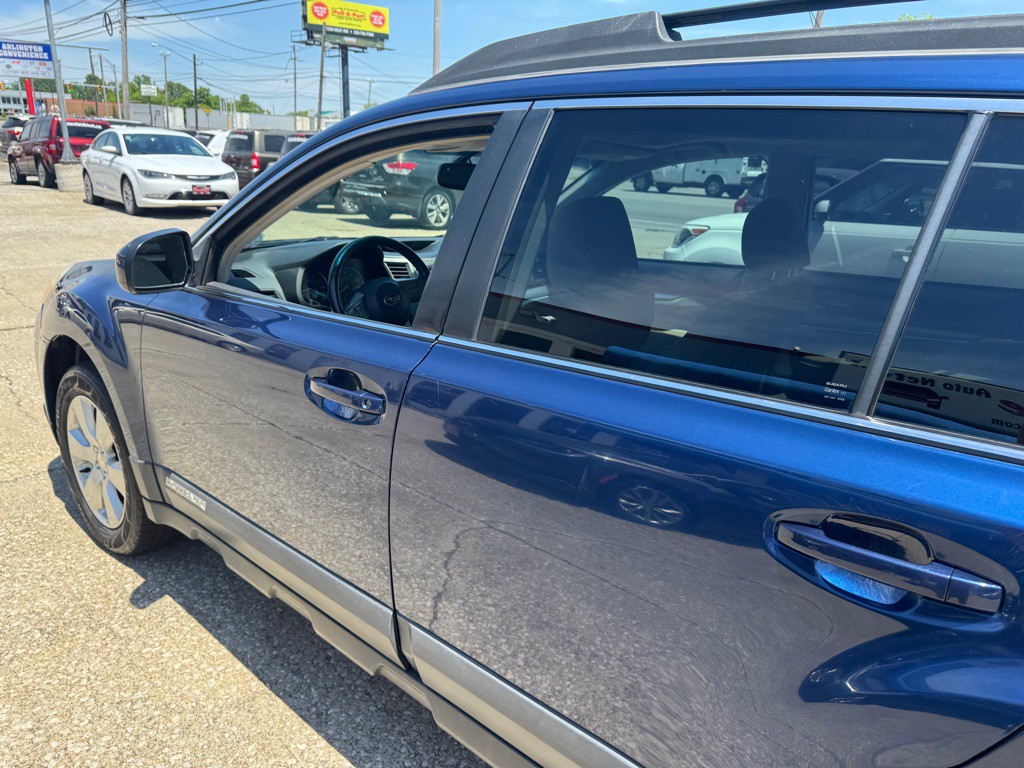 2011 Subaru Outback Image 5