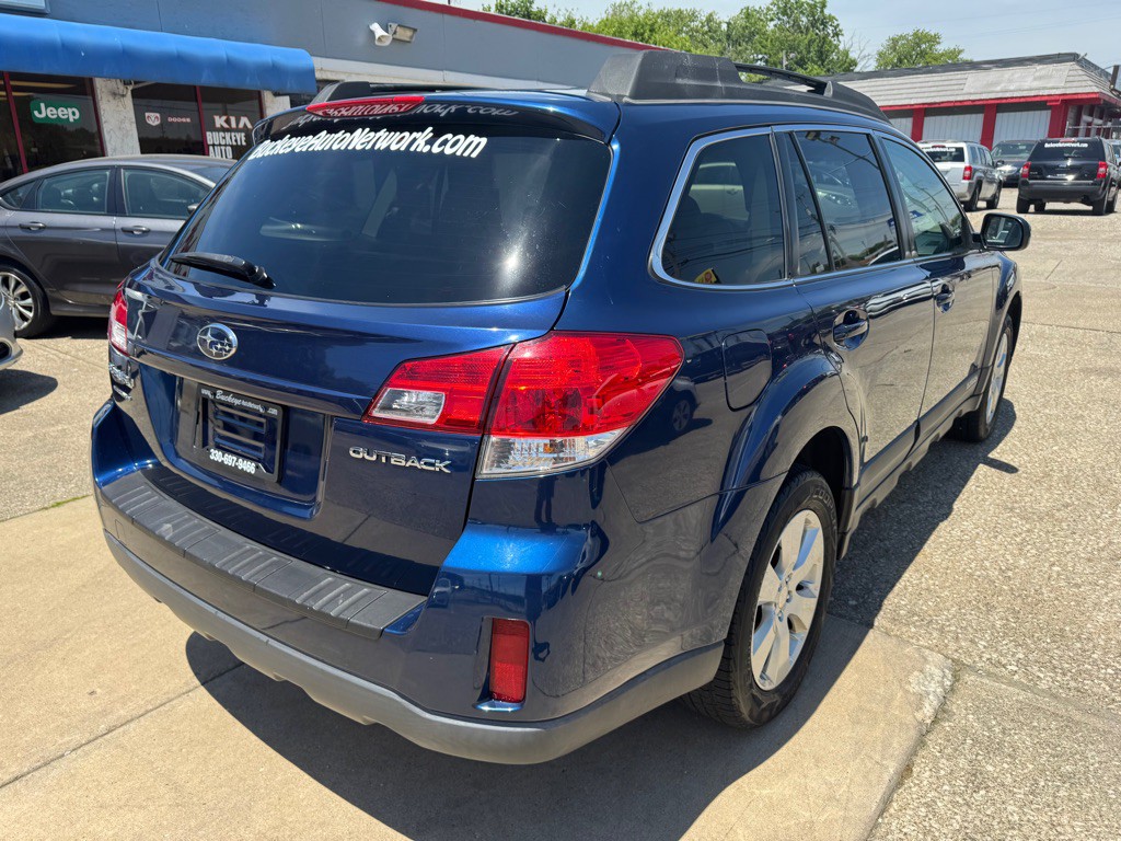 2011 Subaru Outback Image 8