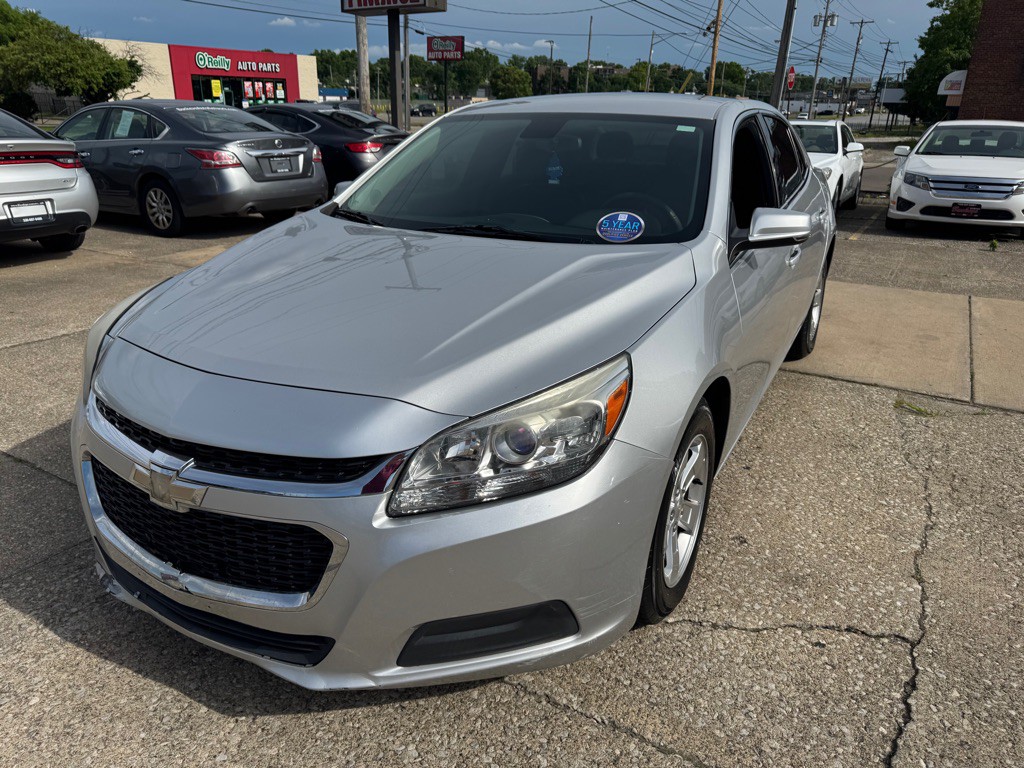 2016 Chevrolet Malibu Image 3