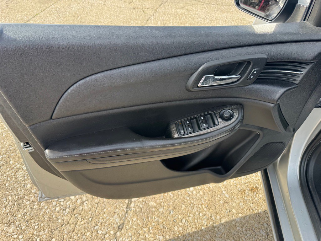 2016 Chevrolet Malibu Image 16