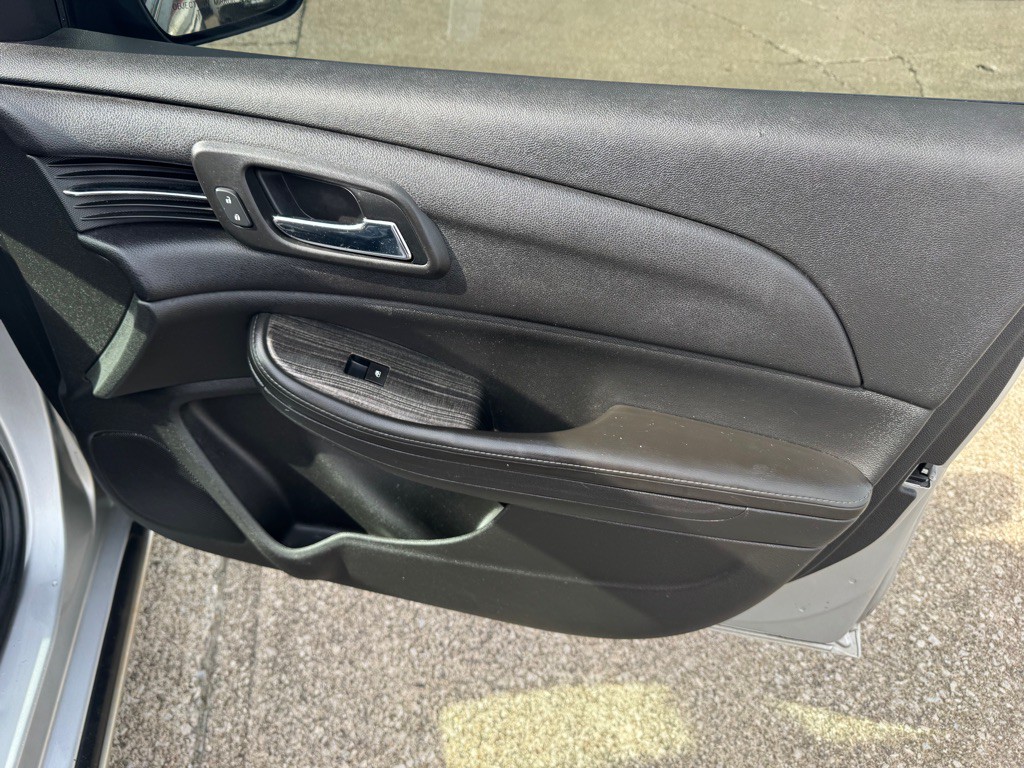 2016 Chevrolet Malibu Image 22