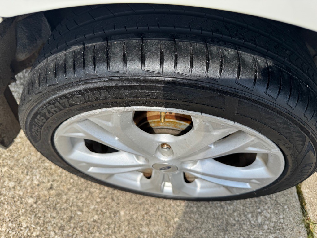 2012 Ford Fusion Image 12
