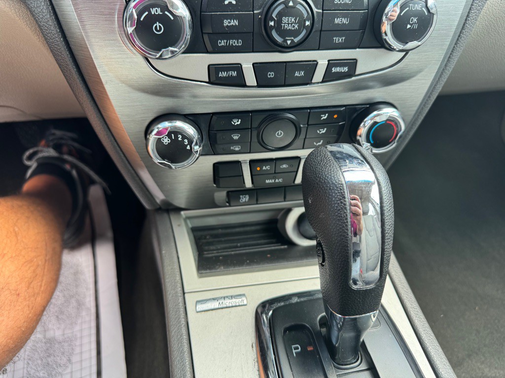 2012 Ford Fusion Image 16