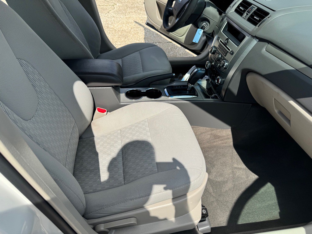 2012 Ford Fusion Image 24